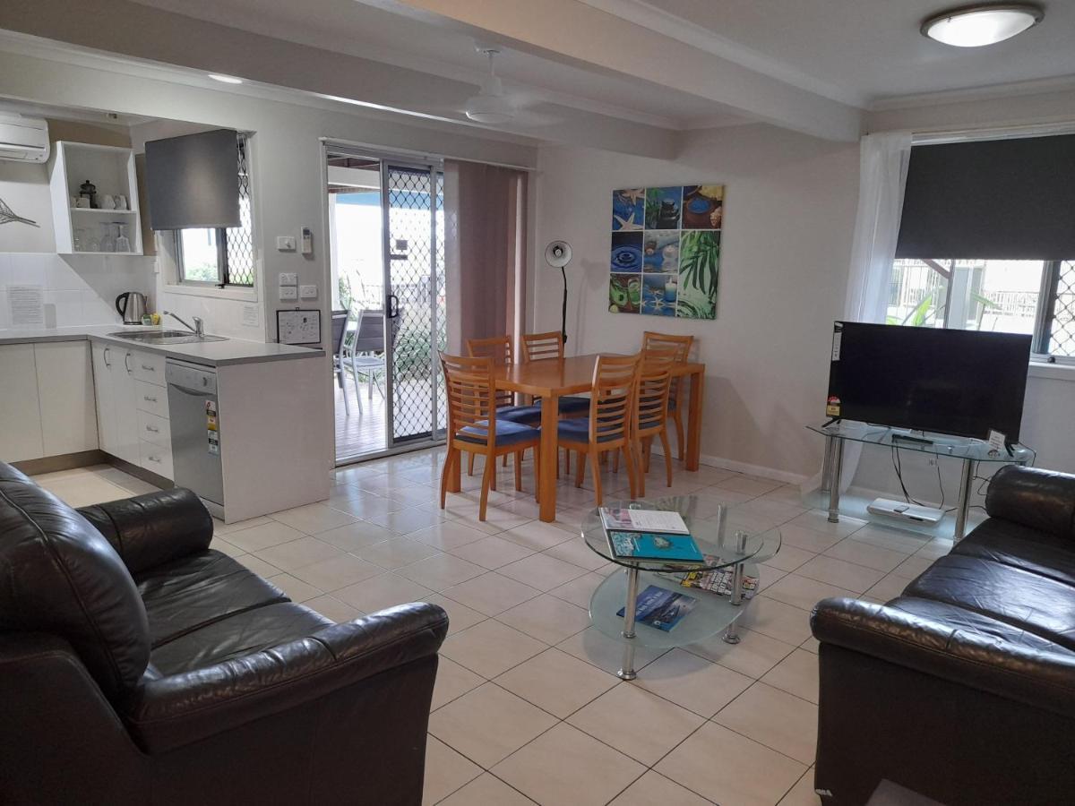 Airlie Apartments Ерлі-Біч Екстер'єр фото