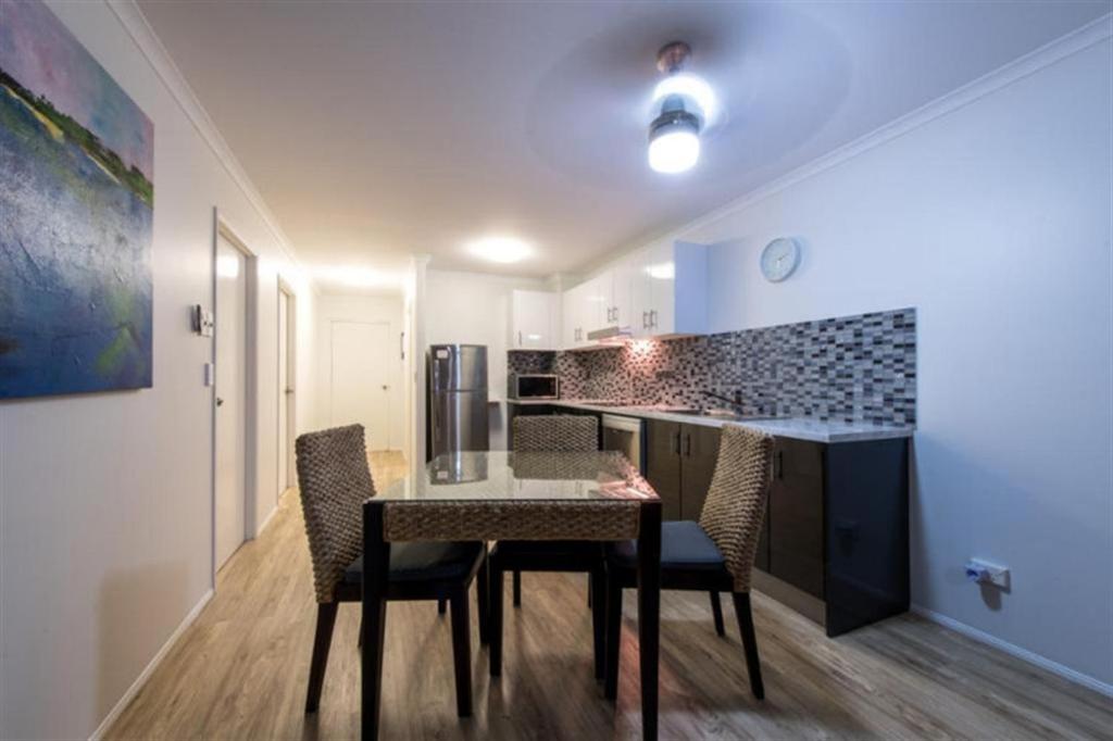 Airlie Apartments Ерлі-Біч Екстер'єр фото