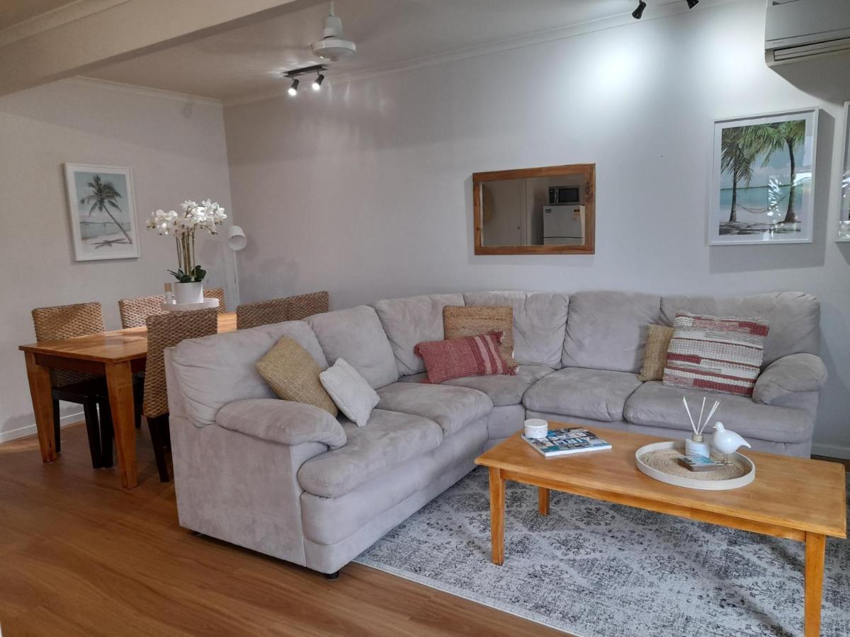 Airlie Apartments Ерлі-Біч Екстер'єр фото